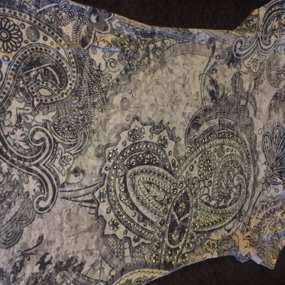 Rhinestone design shirt - Picture 3 of 3